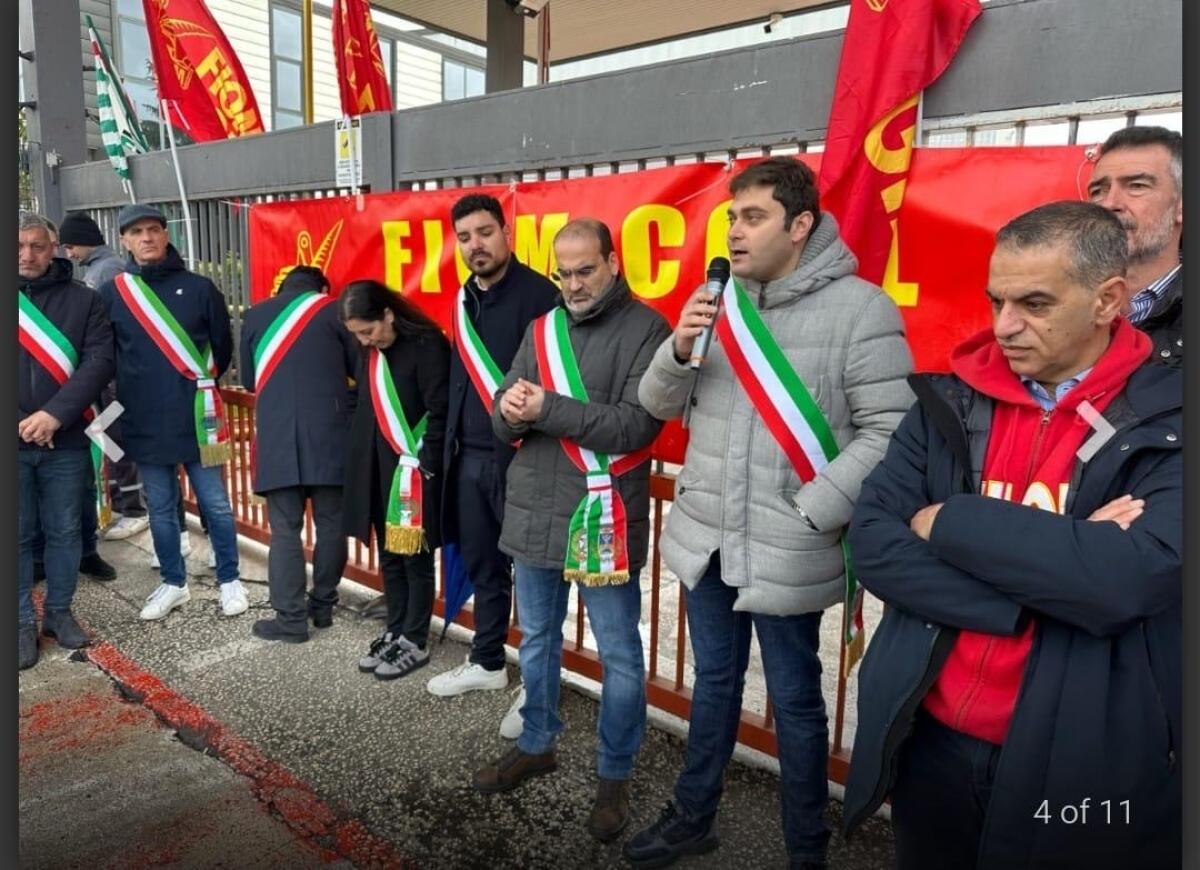 Boccuzzi stamani al fianco dei lavoratori di Arcelor Mittal. ​​​​​​​​​ - 