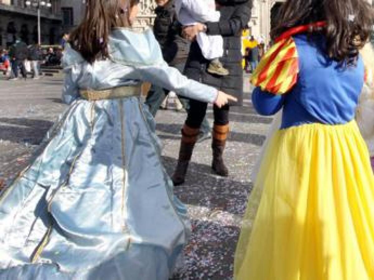 Carnevale Cervinarese 2025 - Una festa di colori, tradizione e allegria. - 