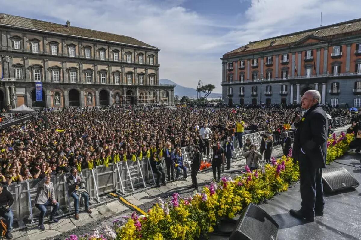 De Luca, 8 Marzo non sia inutile - 
