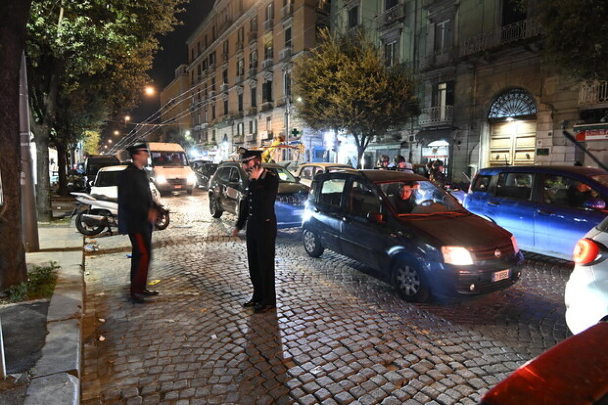 20enne ucciso a colpi di pistola, è caccia al killer. - 