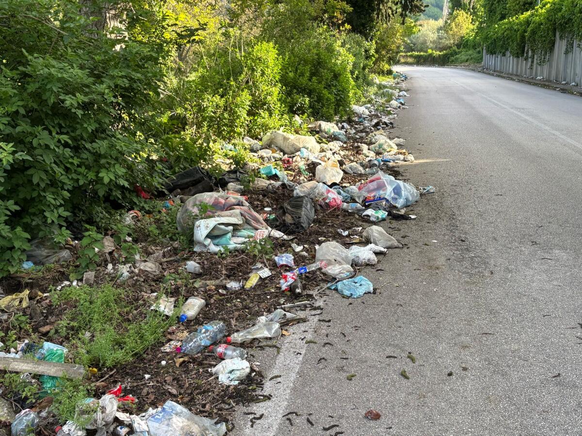 Discarica a cielo aperto ad Airola - 