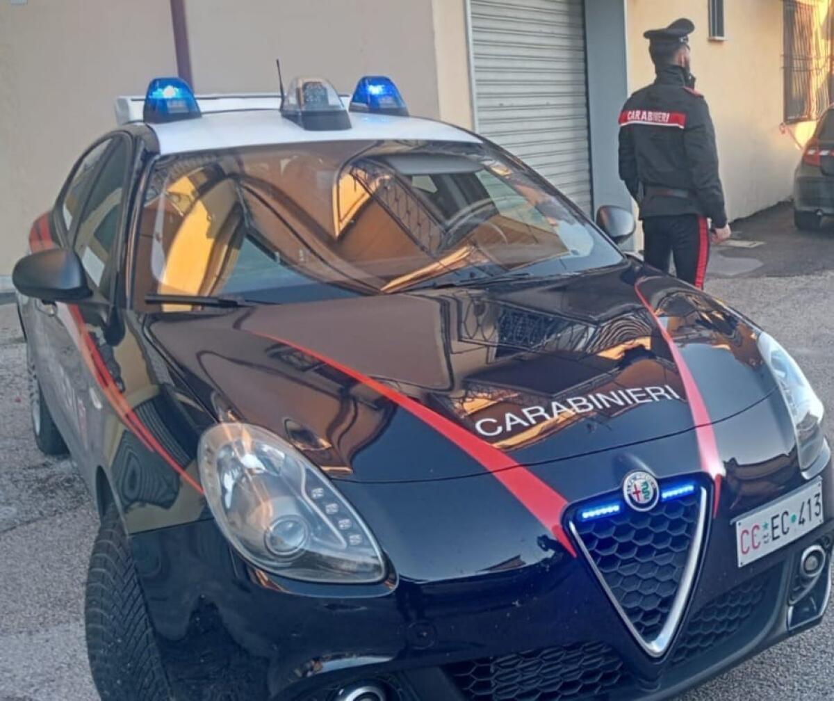 Aiello del Sabato. Distrutta dalle fiamme un'autovettura, incendio è doloso. - 