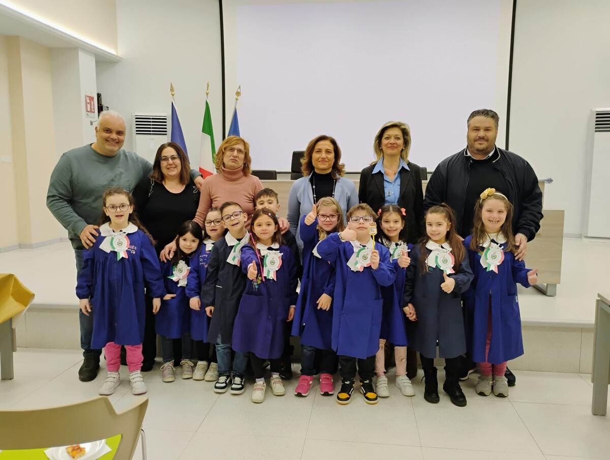 Cervinara. Una giornata in comune, il Sindaco Lengua incontra gli alunni della primaria di Valle - 