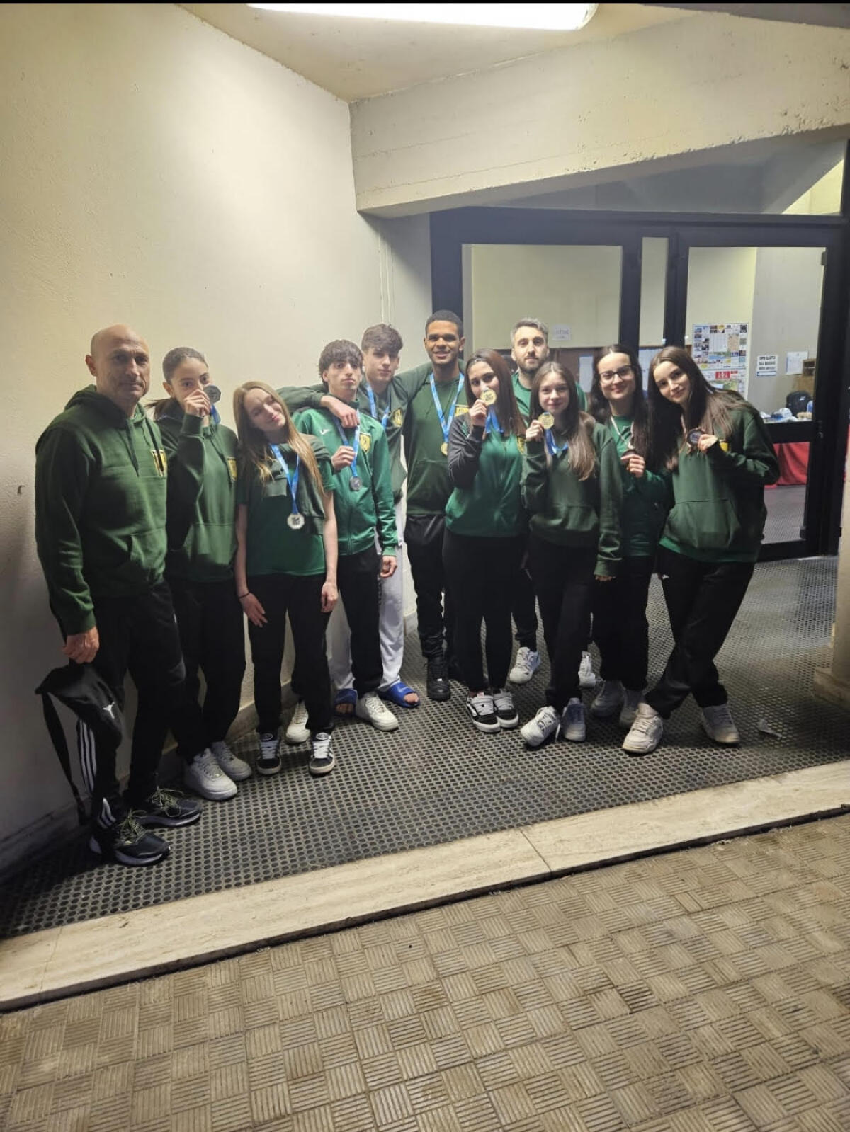 ASD Taekwondo Avellino: 4 ori tre argenti e due bronzi per i ragazzi di Iuliano al Lazio Combat - 