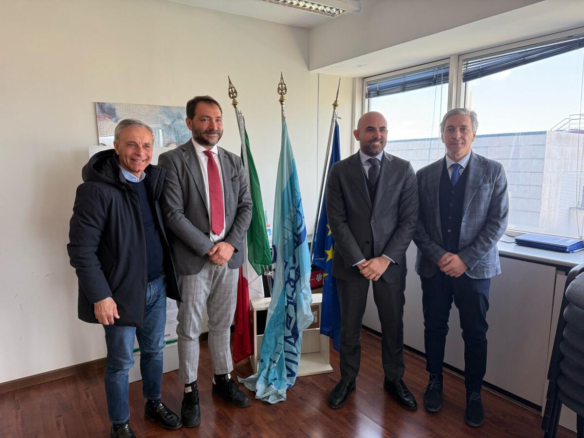 Il Sottosegretario Ferrante si confronta con Confcooperative Campania. - 
