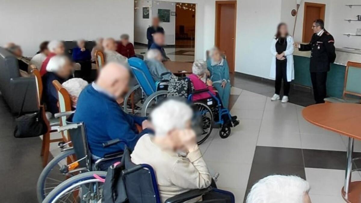 Cultura della legalità: anche a Pasqua i Carabinieri vicini a studenti ed anziani. - 