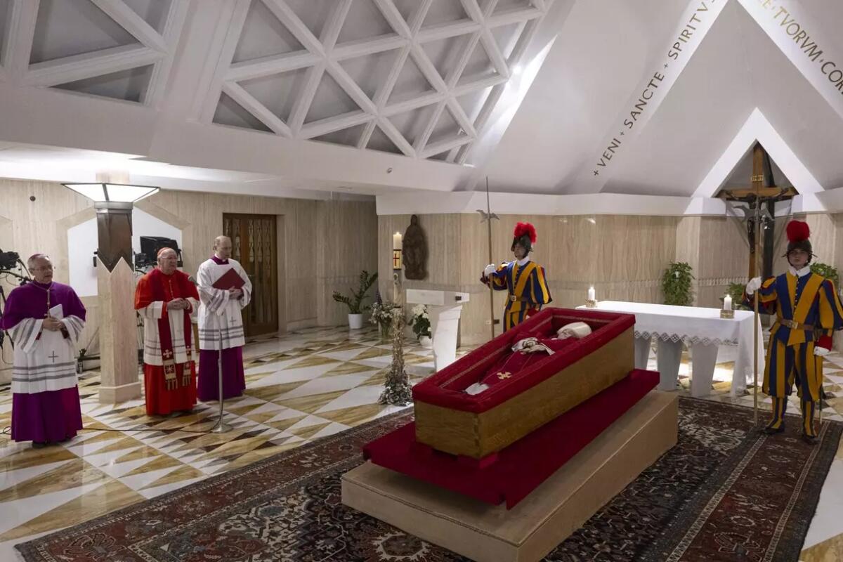 Il Papa: 'La morte non è la fine di tutto, ma un nuovo inizio' - 