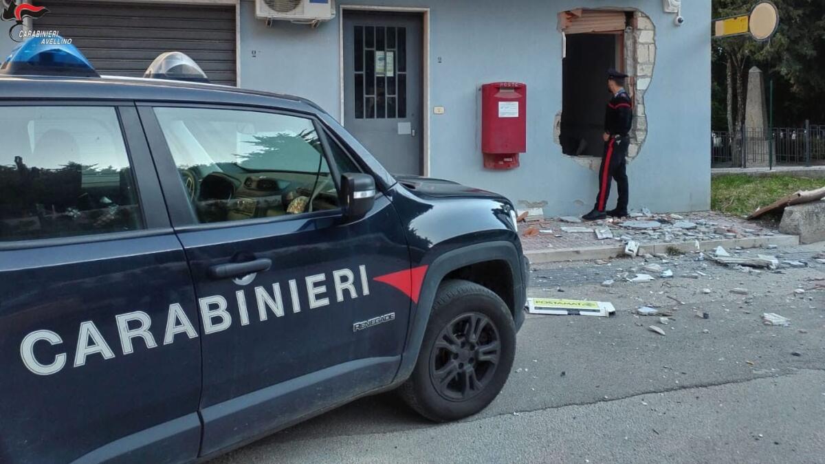 Monteverde. Fanno esplodere ATM ufficio postale, bottino da quantificare - 