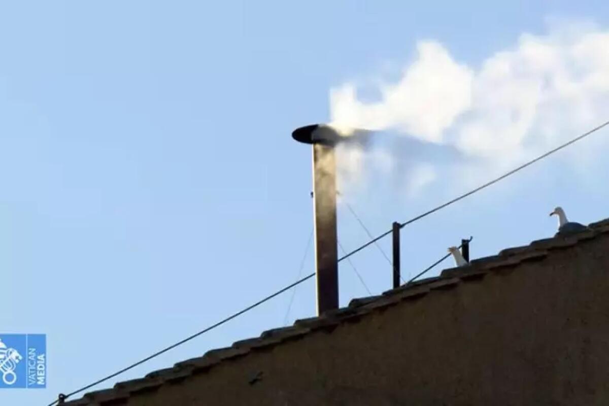 Fumata Bianca, eletto il Papa - 