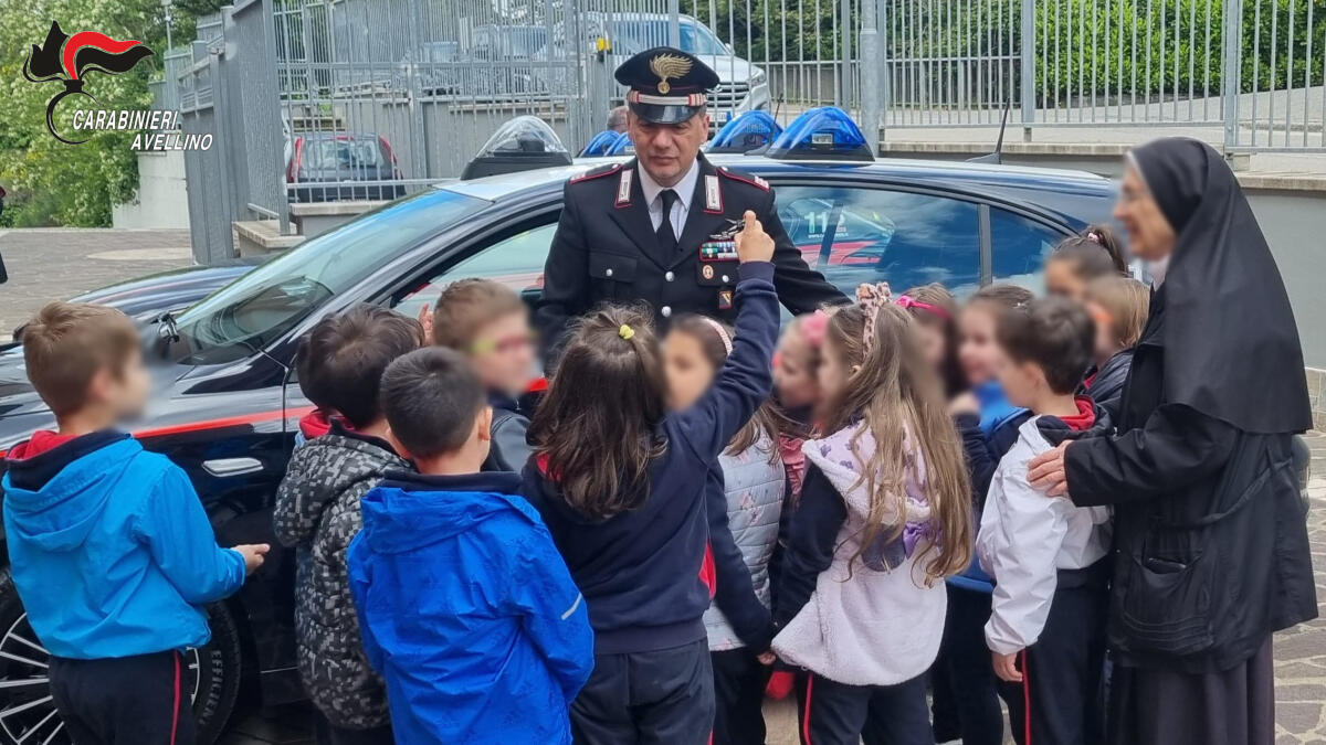 Ariano Irpino. Cultura della Legalità: i Carabinieri accolgono gli alunni della Scuola Primaria “San Francesco Saverio” - 