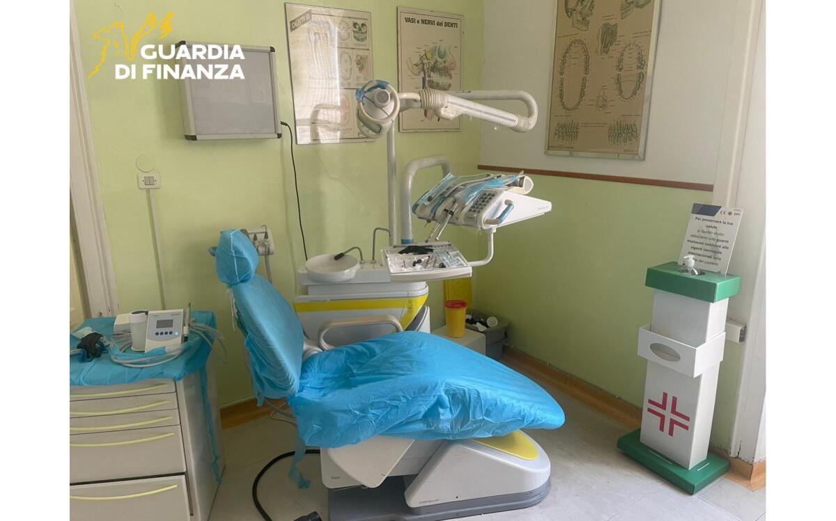 Finti dentisti, sottoposti a sequestro due studi - 