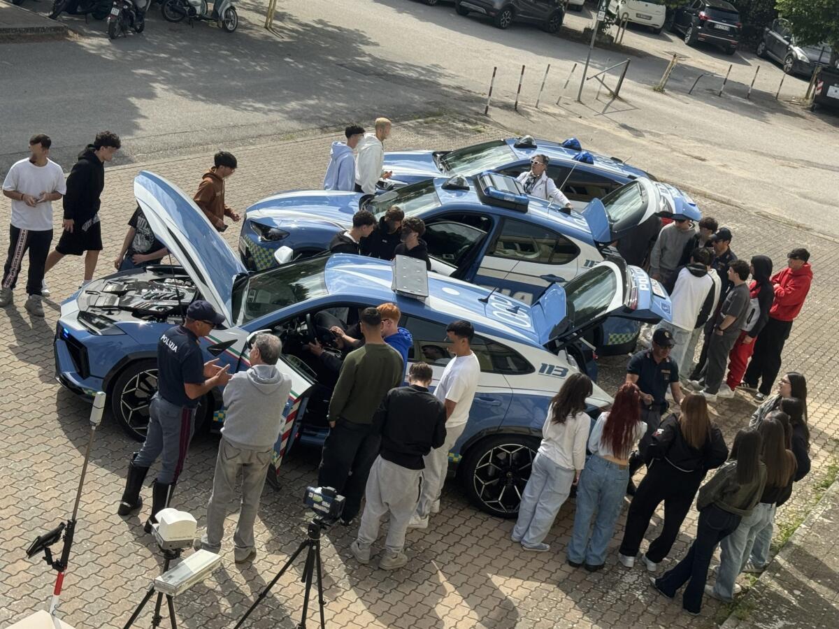  A scuola di Polizia, la Questura di Benevento presso Liceo Scientifico Rummo - 