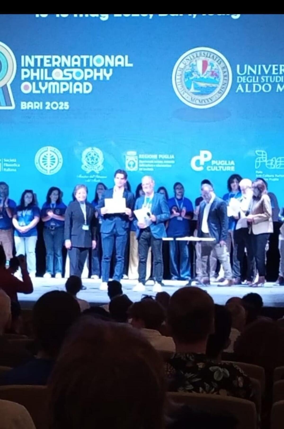 Menzione d'Onore per Luigi Zurlo all'International Philosophy Olympiad - 