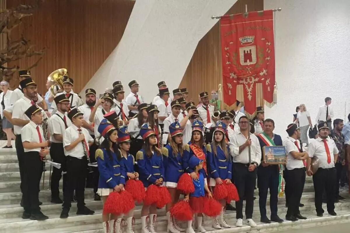 Banda musicale di Castelvenere a Roma sfila per Papa Leone XIV - 