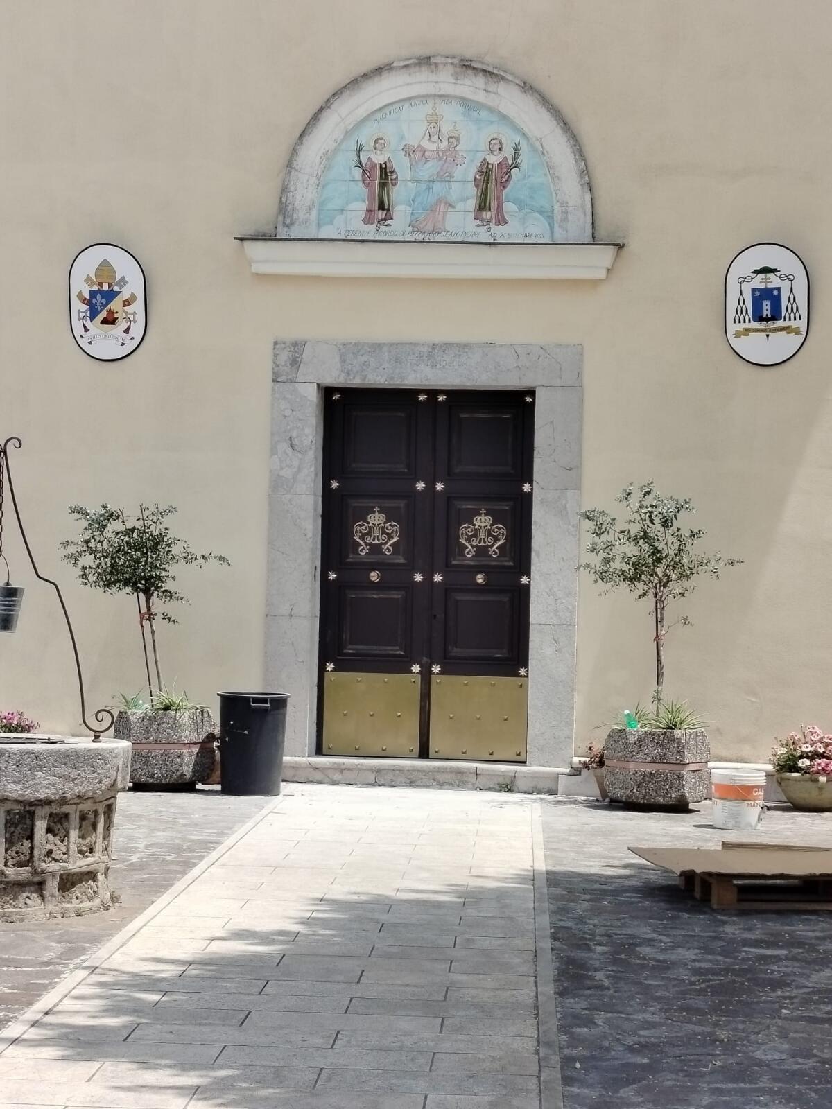 Cervinara. Inaugurata nuova porta Santuario Maria SS del Bagno - 