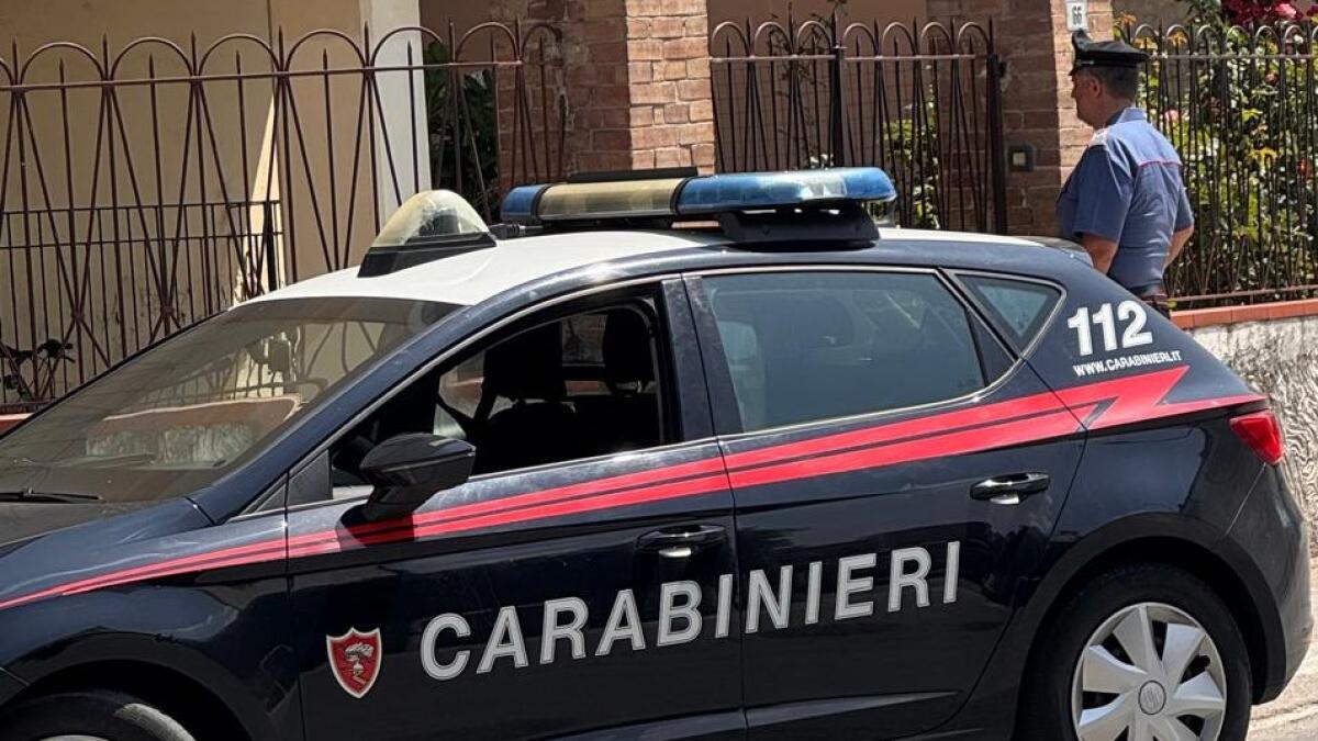 Bombola di gas in fiamme, pronto intervento dei Carabinieri. - 