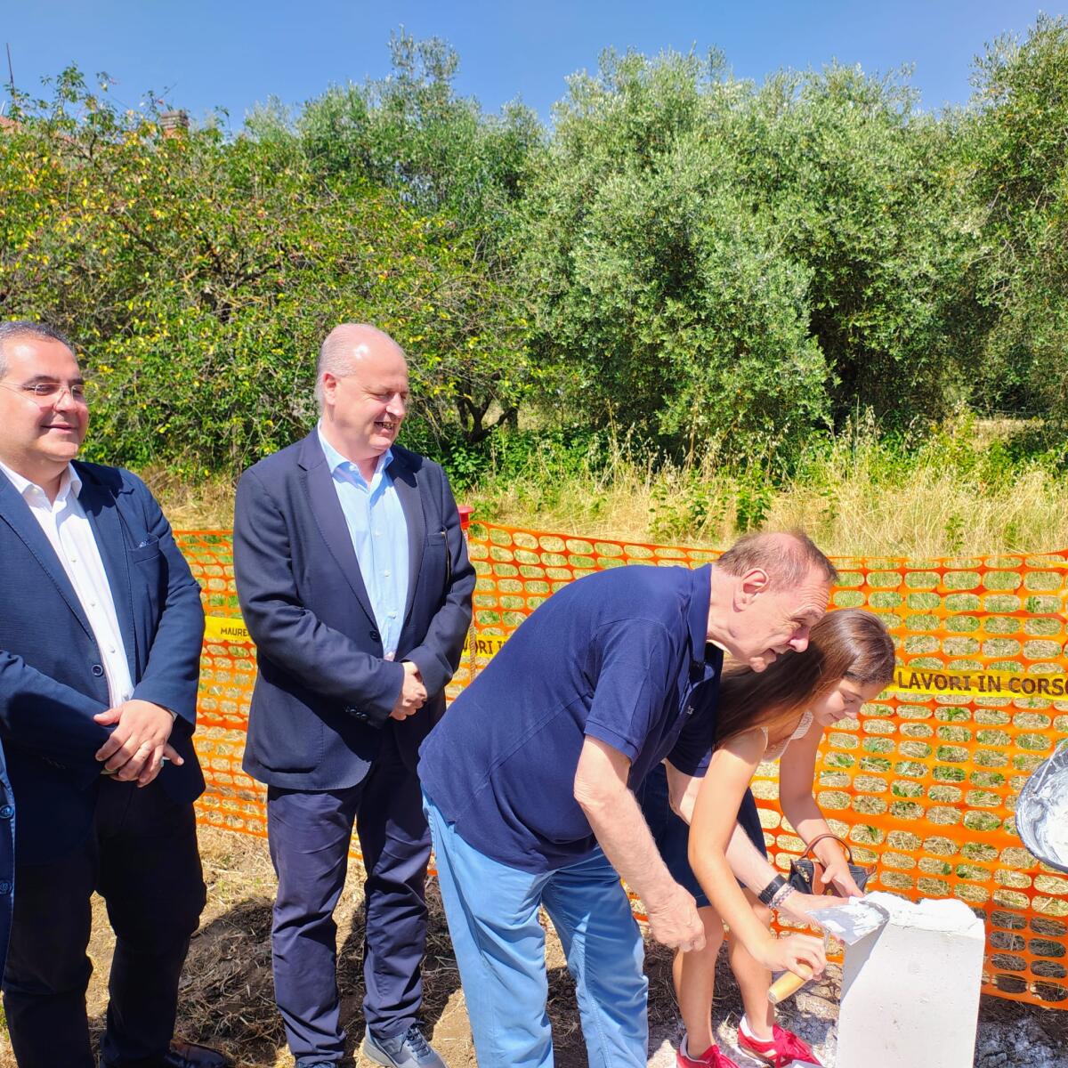 Posa prima pietra impianto filtrazione a carboni attivi centrale idrica di Pezzapiana - 