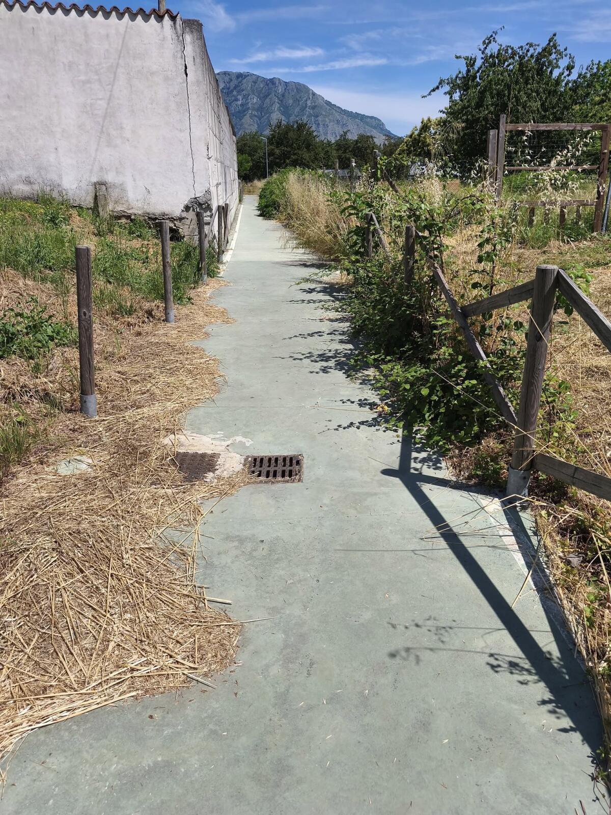 Cervinara. Pista ciclabile in stato di abbandono - 