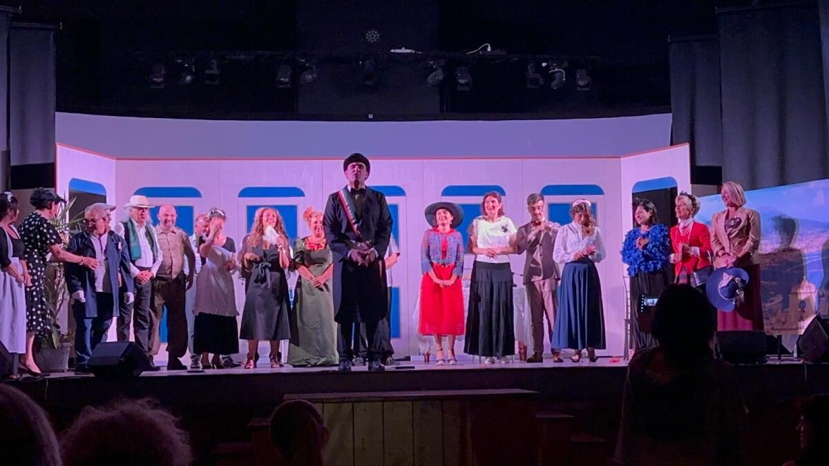 Montesarchio. Scuola di Teatro in scena: emozioni e applausi con "Il medico dei pazzi" - 