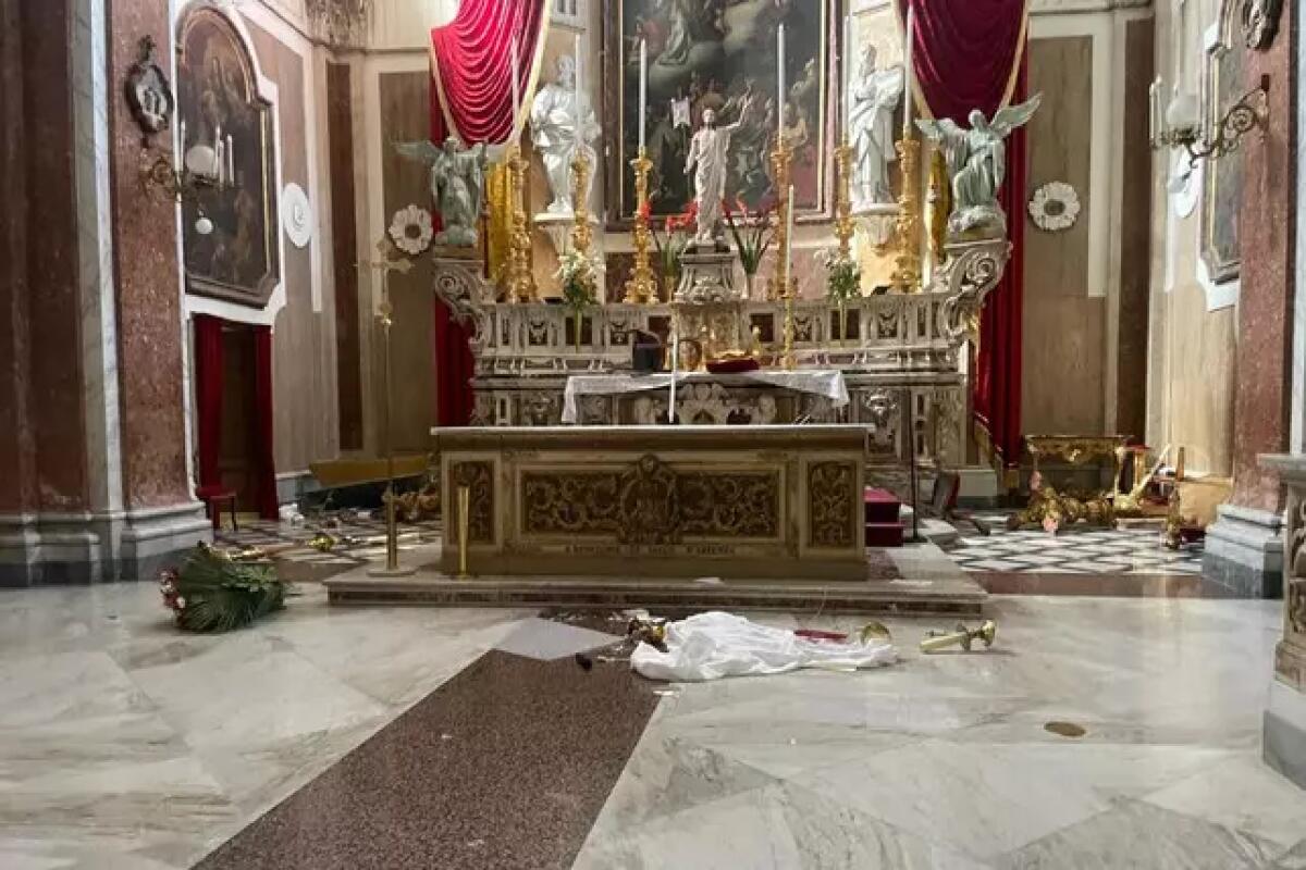 Santuario devastato da un sofferente psichico  - 
