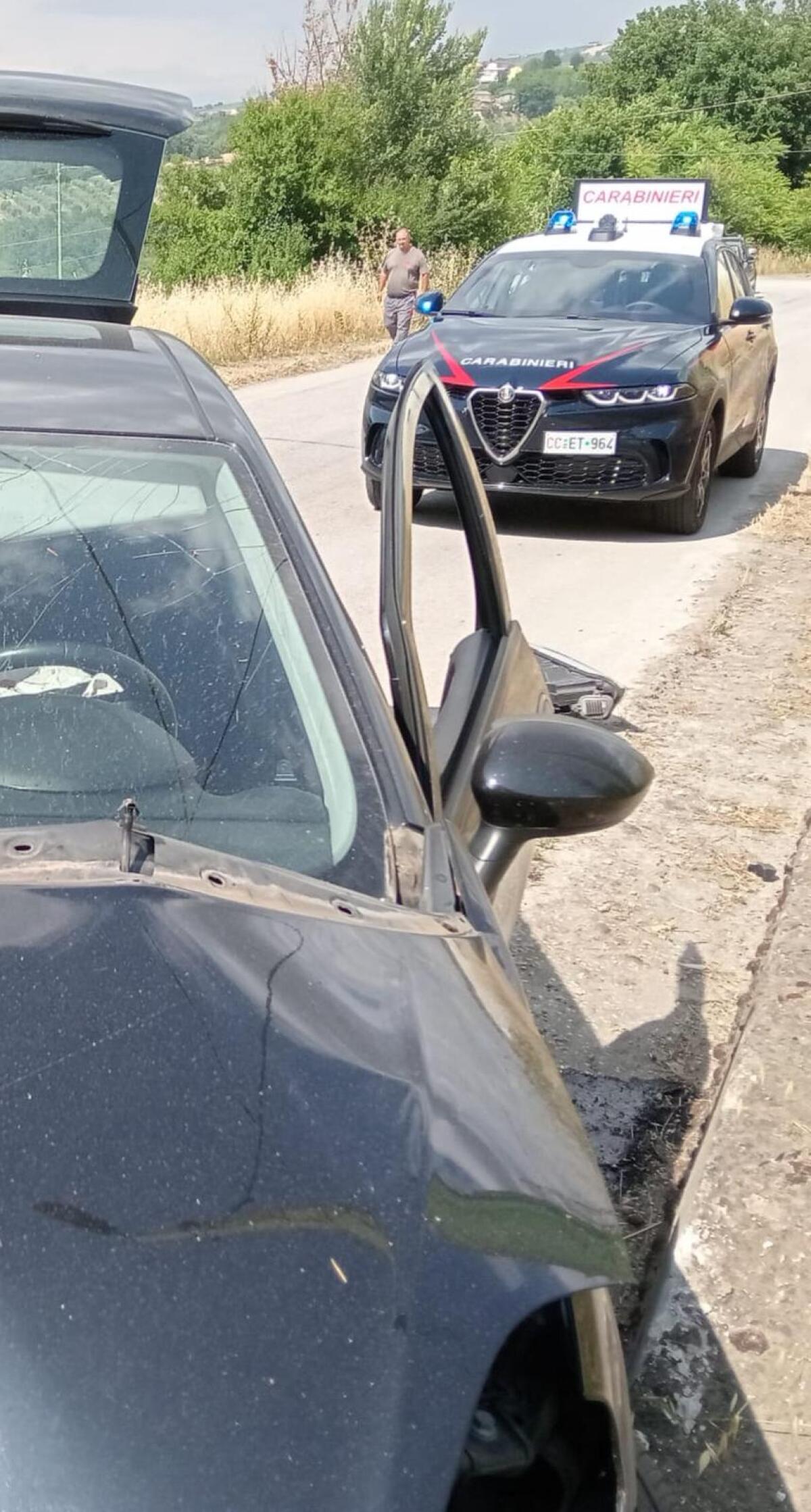 Tre feriti in uno scontro tra autovetture sulla Statale 90 - 