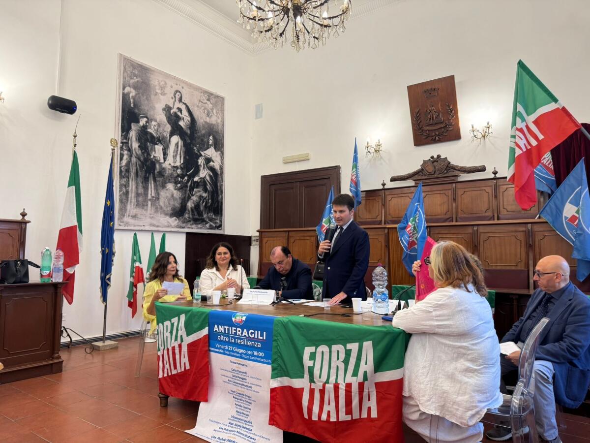 Montesarchio, grande partecipazione al convegno promosso da Anna Iachetta (Azzurro Donna). - 