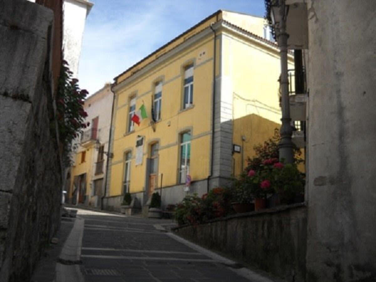I Pasticci dell'Amministazione comunale di Forchia segnalati al Prefetto. - 