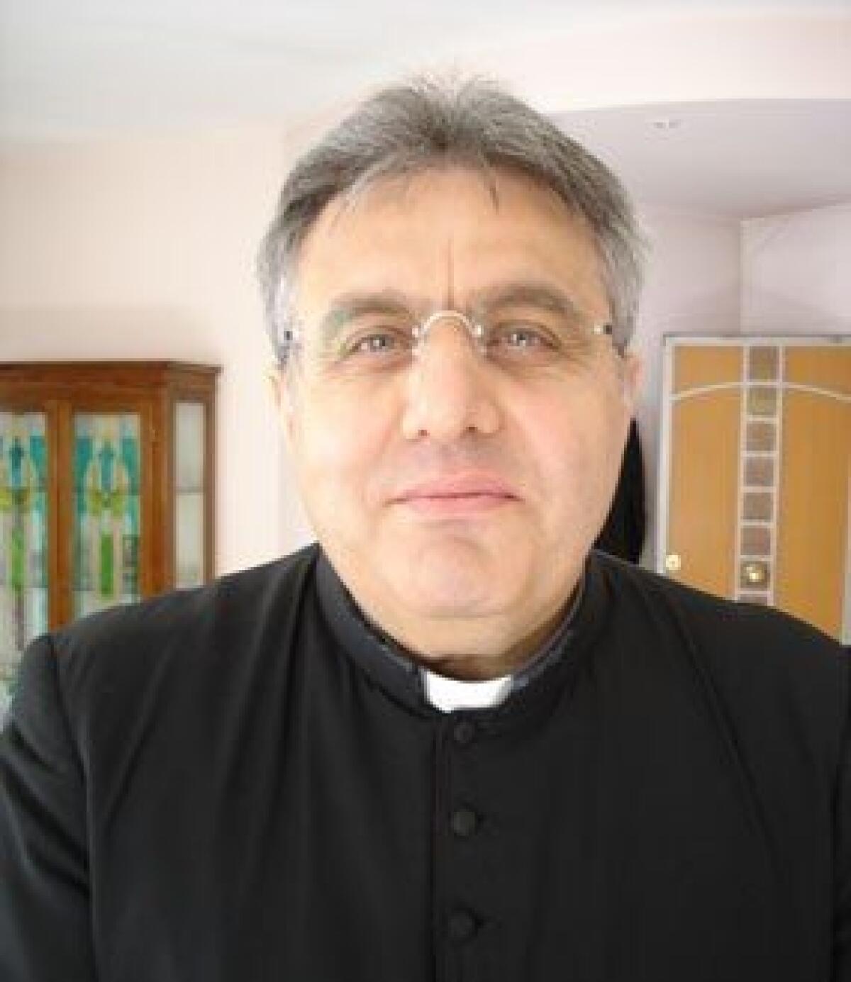 Il sindaco Mastella: "Profondo cordoglio per la scomparsa di monsignor Mainolfi: statura intellettuale indubitabile si univa a grande afflato pastorale - 