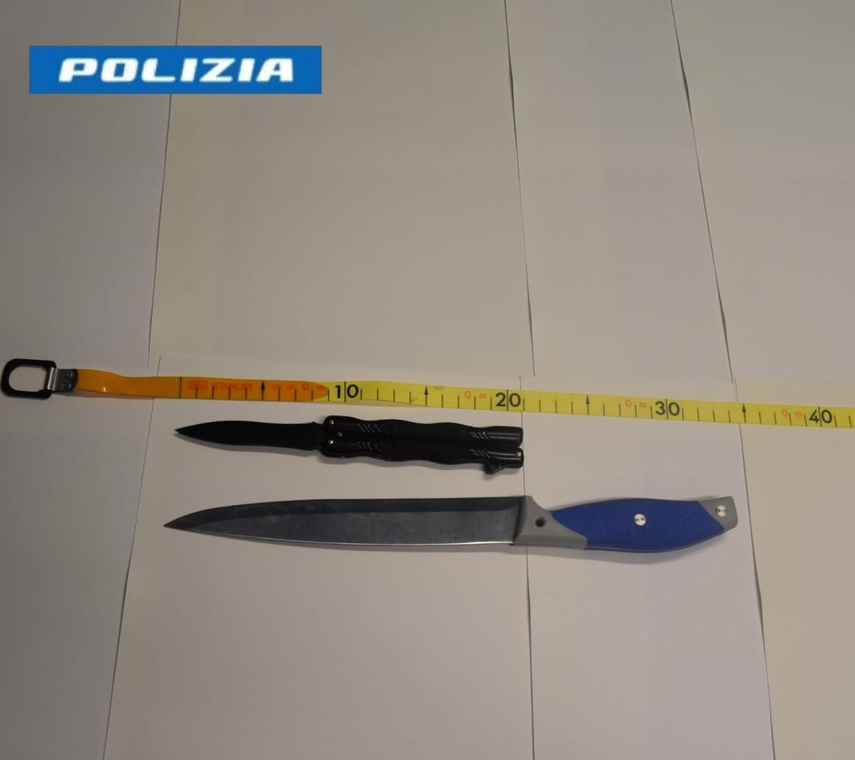 Fermati dalla Polizia due minoreni armati di coltello - 