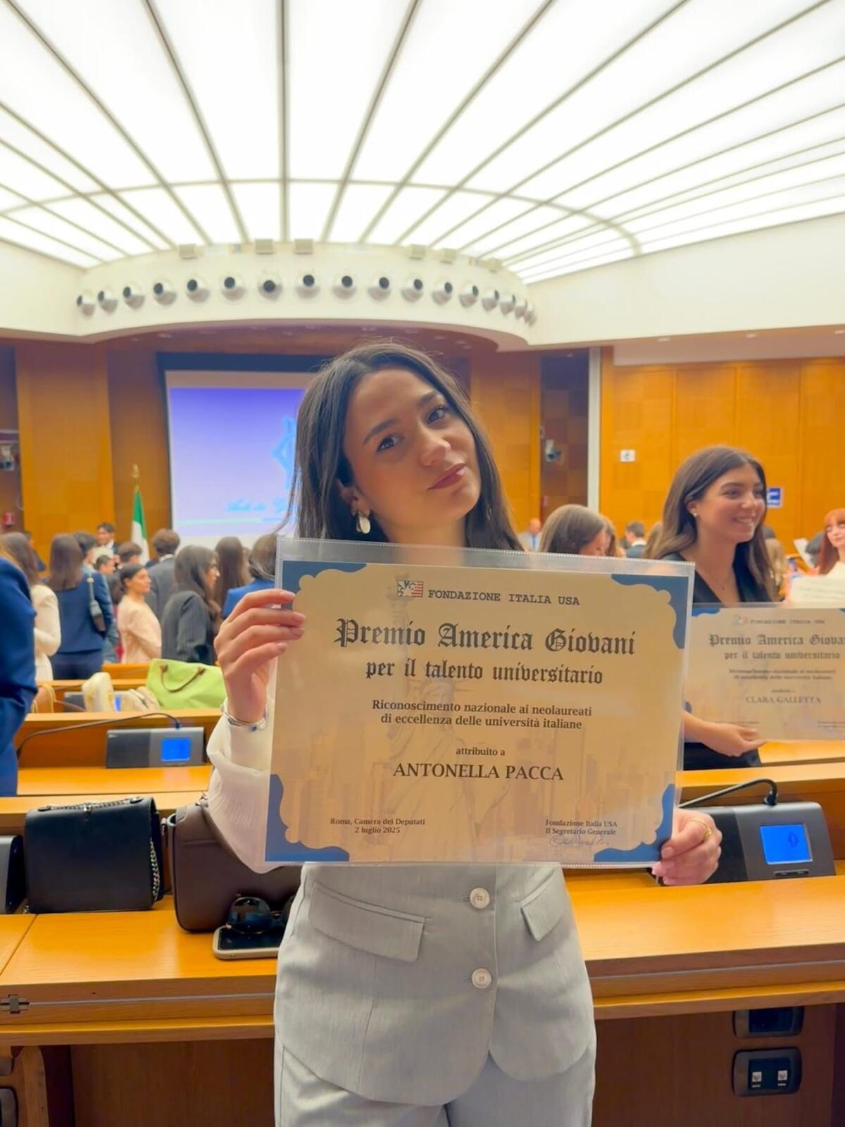 Antonella Pacca premiata con il “Premio America Giovani”. - 