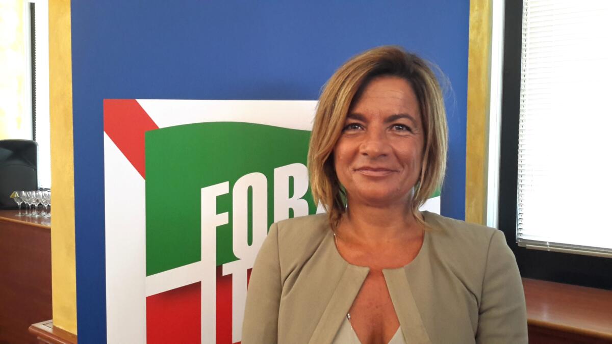 La consigliera regionale Maria Grazia Di Scala lascia Fratelli d'Italia ed approda a Italia Viva. - 