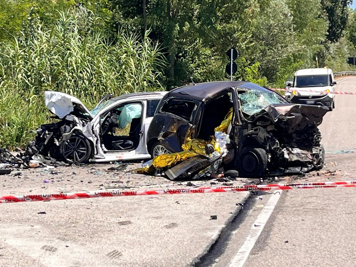 Due morti in un incidente sulla Fondovalle Vitulanese - 