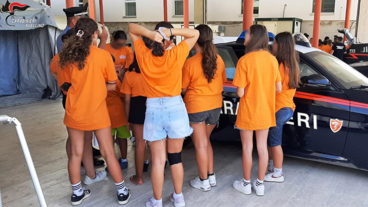 Carabinieri incontrano i ragazzi del campo estivo della Protezione Civile - 
