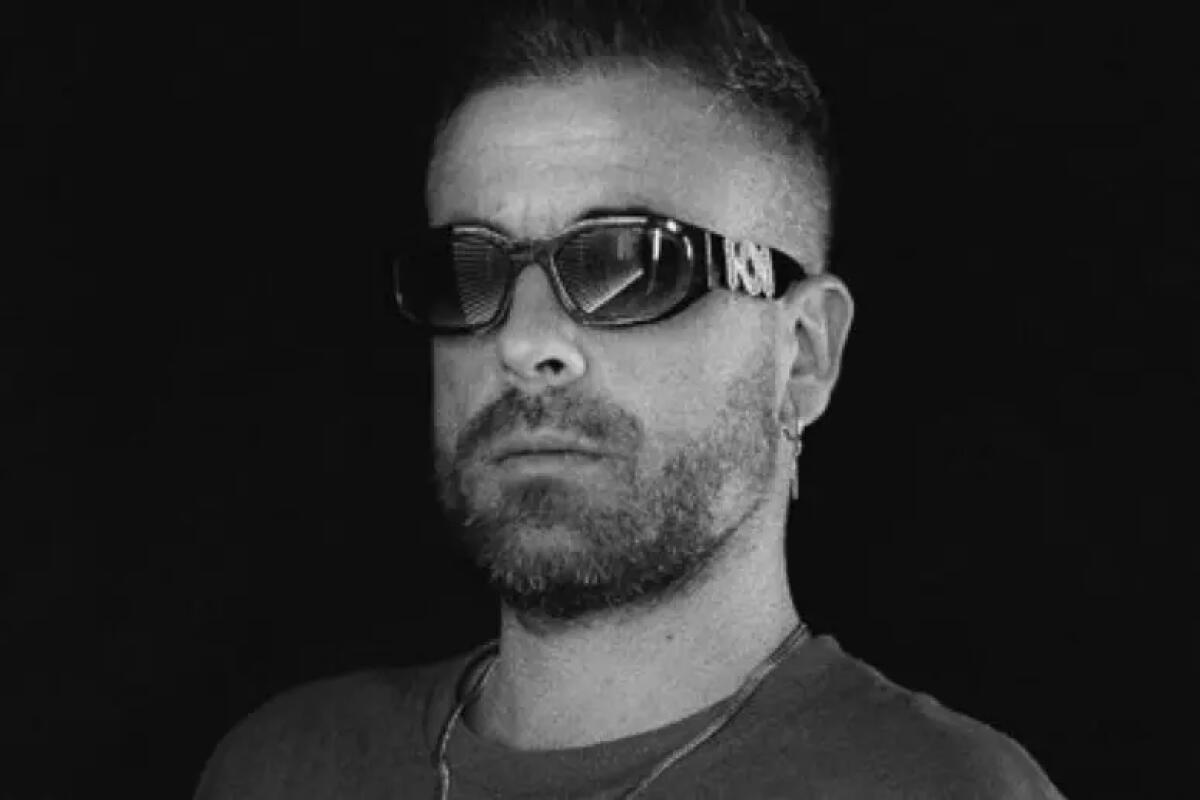 Una teste,il dj? Era fuori di sè,aveva toccato il fondo - 