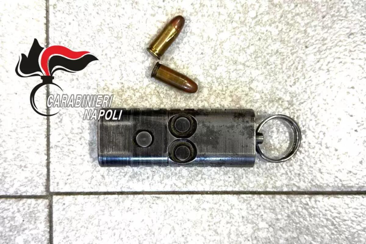 Pistola portachiavi, arma inedita sequestrata dai Carabinieri. - 