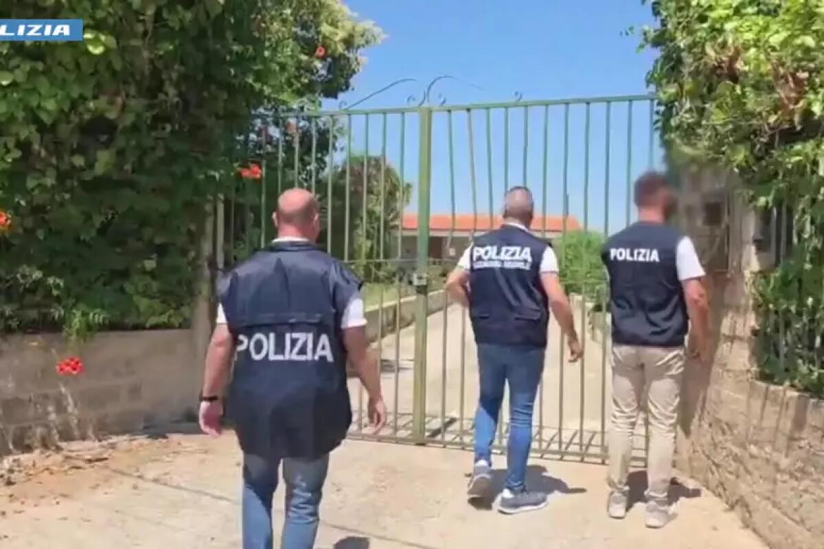 Falsi contratti ai migranti, controllate 167 imprese - 