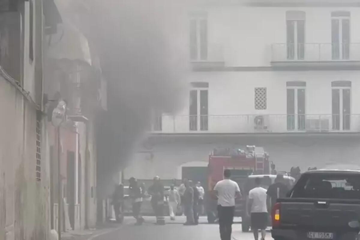 A fuoco officina ad Atripalda, nessuna persona coinvolta - 