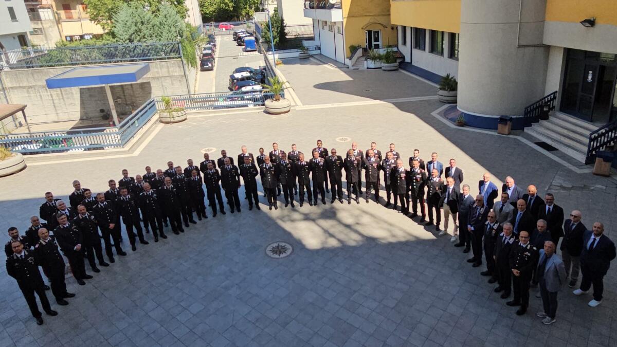 Saluto del Generale La Gala al Comando Provinciale dei Carabinieri di Av - 