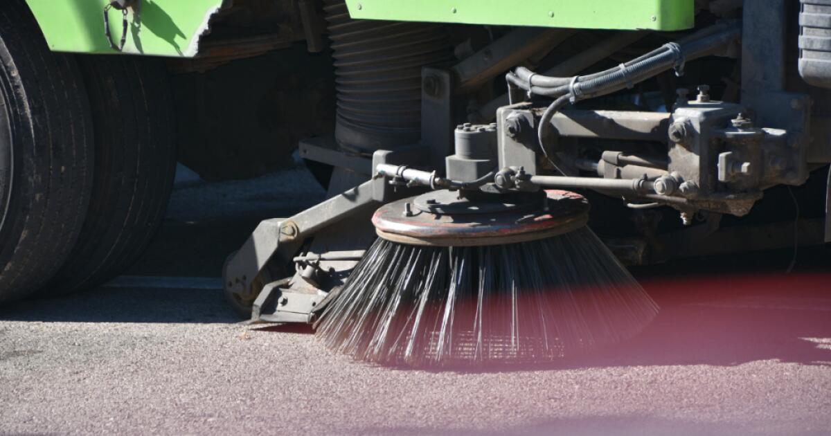 A Cervinara, da domani, arriva la spazzatrice meccanica, divieto di sosta dalle ore 7.00 alle ore 11.00 - 