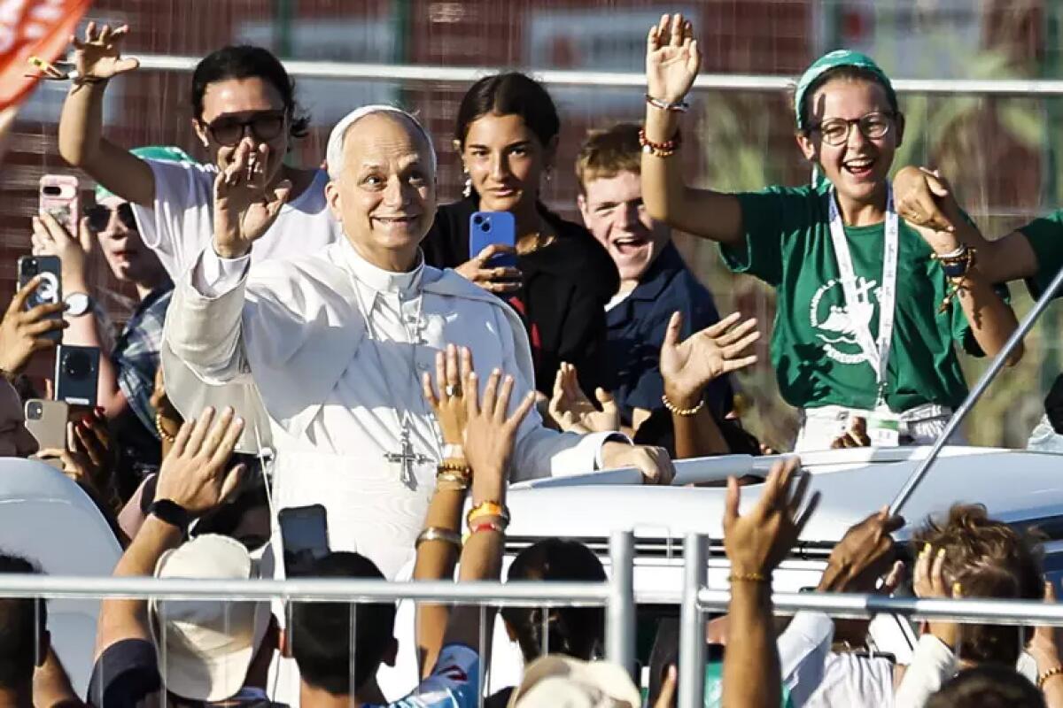 Giubileo dei Giovani, oltre un milione a Tor Vergata per la messa conclusiva del Papa. - 