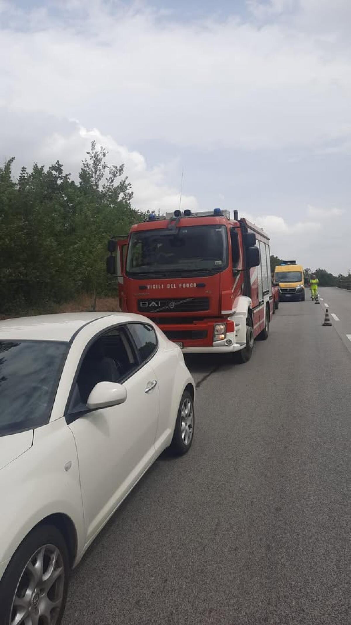 Esce con la moto e non fa ritorno a casa, trovato privo di vita in una scarpata. - 