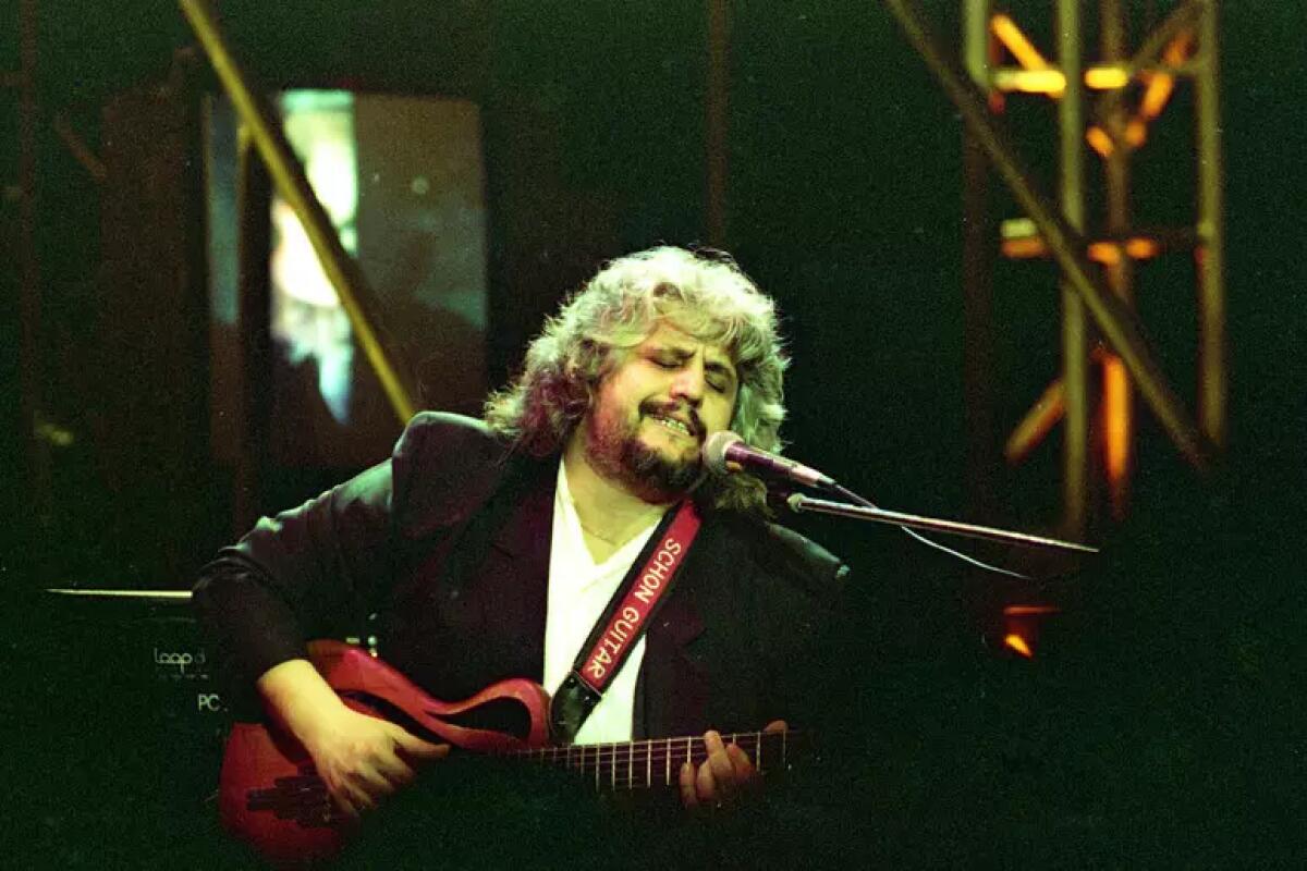 Napoli riabbraccia il suo Pino Daniele. - 