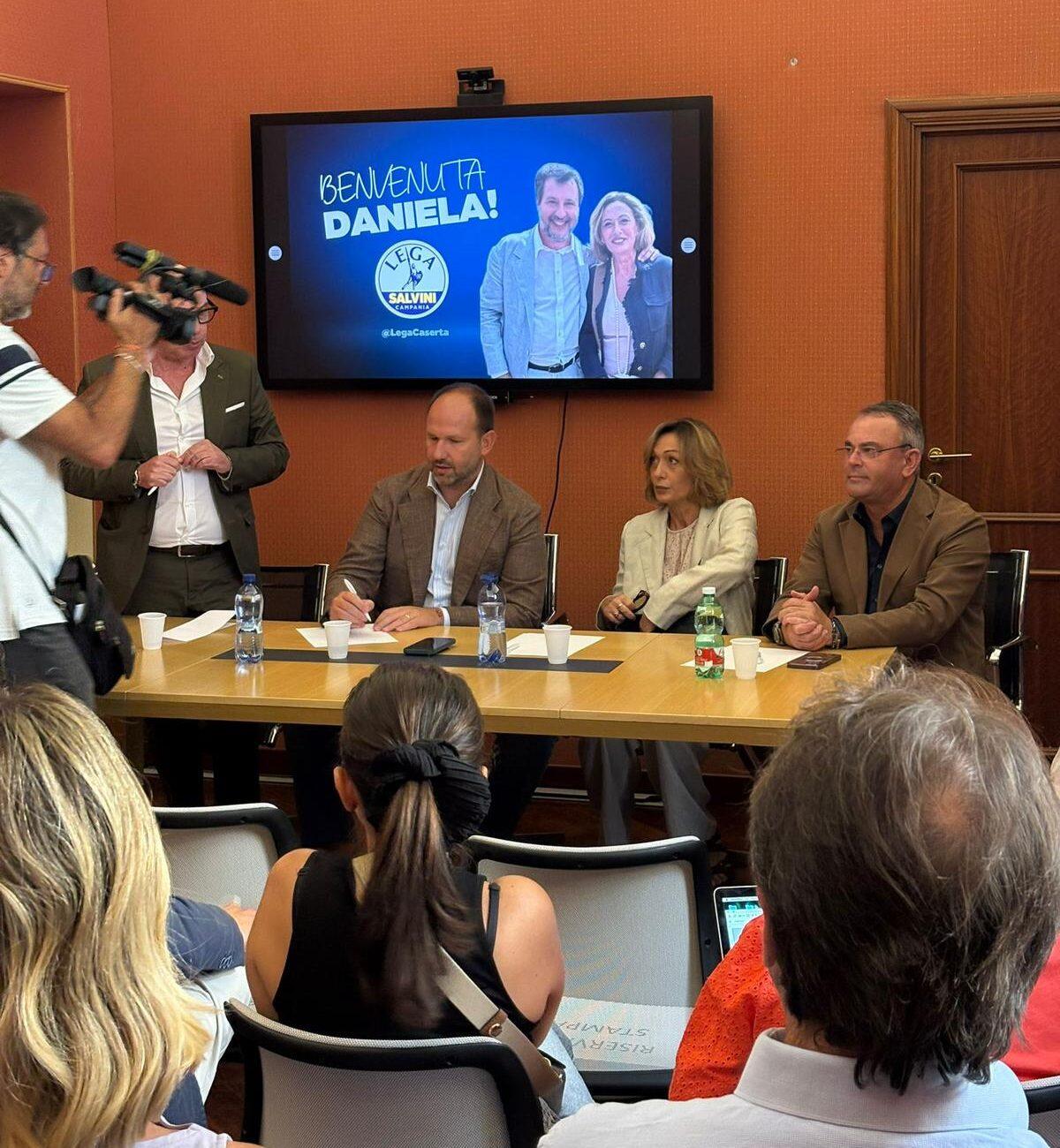 Campania, ex assessore Daniela Nugnes aderisce alla Lega - 