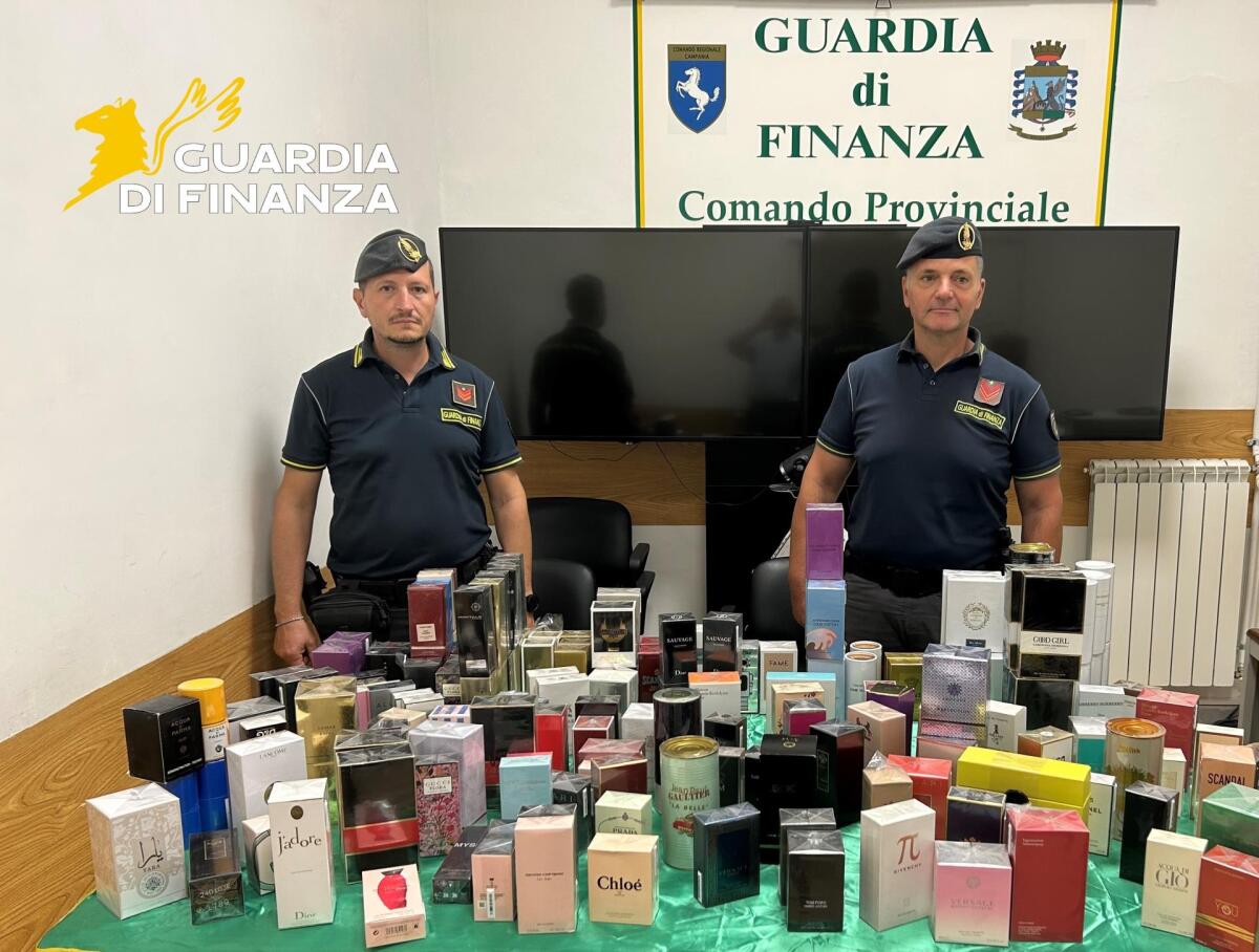 Benevento. Sequestrati, circa 38.000 articoli non conformi agli standard di sicurezza e 338 profumi contraffatti. - 