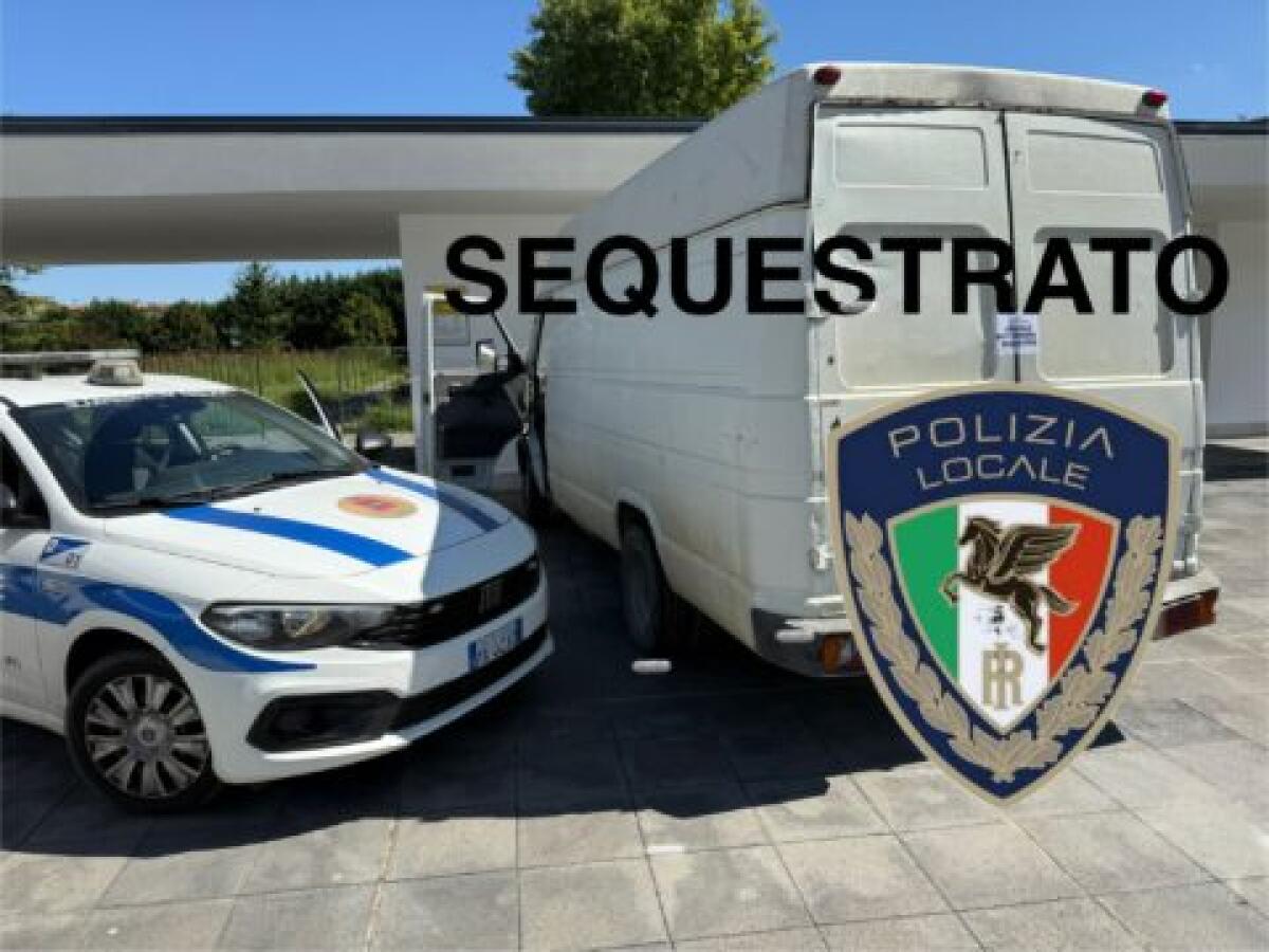 San Martino Valle Caudina. Autocarro carico di rifiuti pericolosi senza documenti: scatta il sequestro - 
