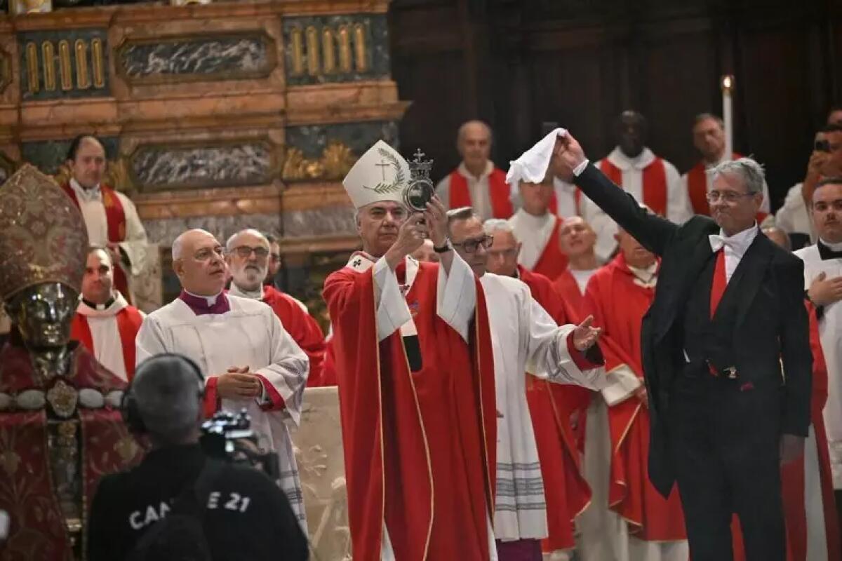Si è sciolto il sangue di San Gennaro - 