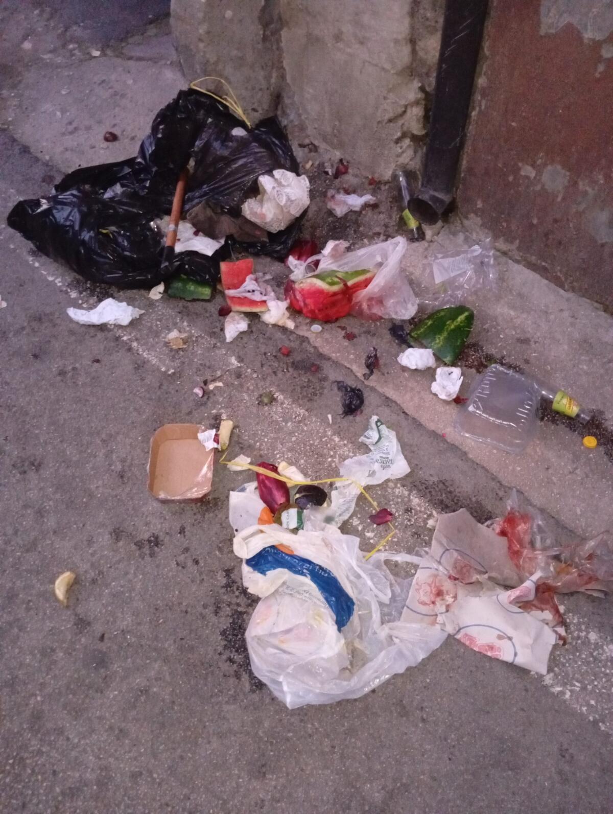 Cervinara. Buona domenica a qualche "inzivados" di Corso Caudino - 