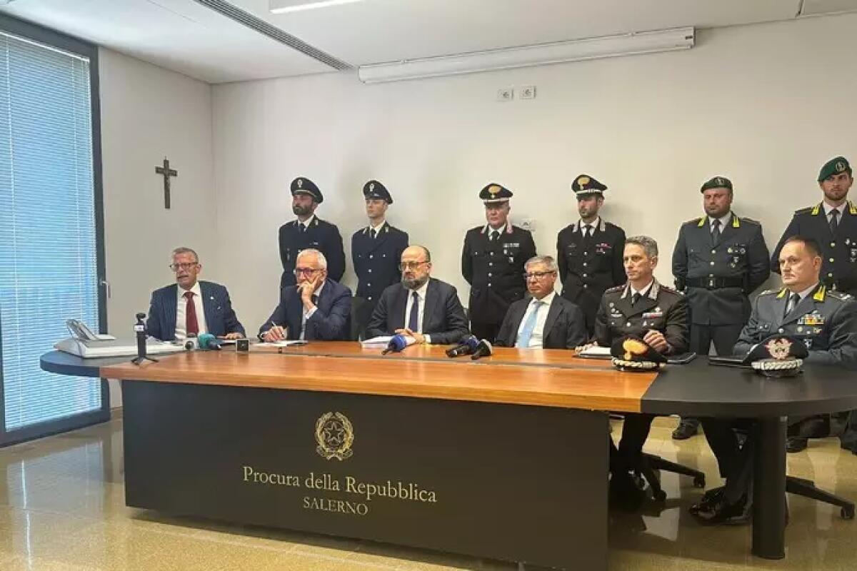 Droga, armi e riciclaggio, colpo ai clan:88 arresti  - 