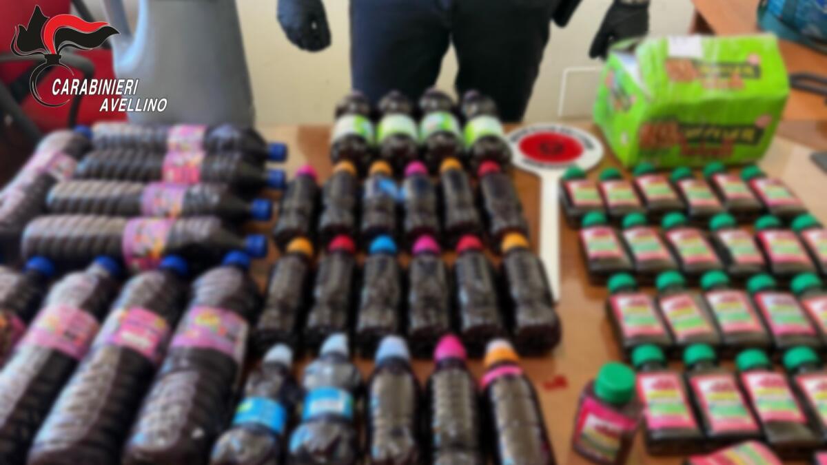  Carabinieri sorprendono quattro stranieri con oltre 21 litri di liquido a base di cannabis. - 