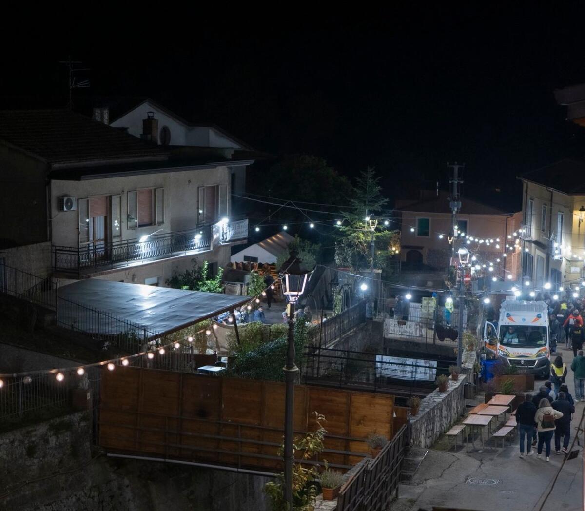 Cervinara. Sagra della Castagna e altre manifestazioni, bisogna nominare un direttore artistico e smetterla con la improvvisazione. - 